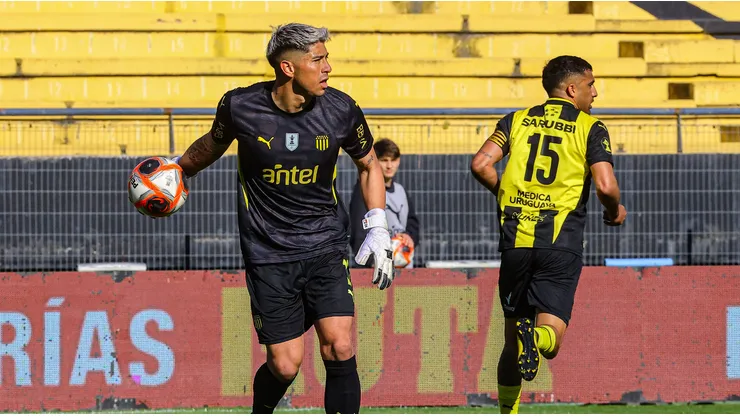 ¿Respetarán la cláusula por Brayan Cortés? La señal que Peñarol envía a Colo Colo.