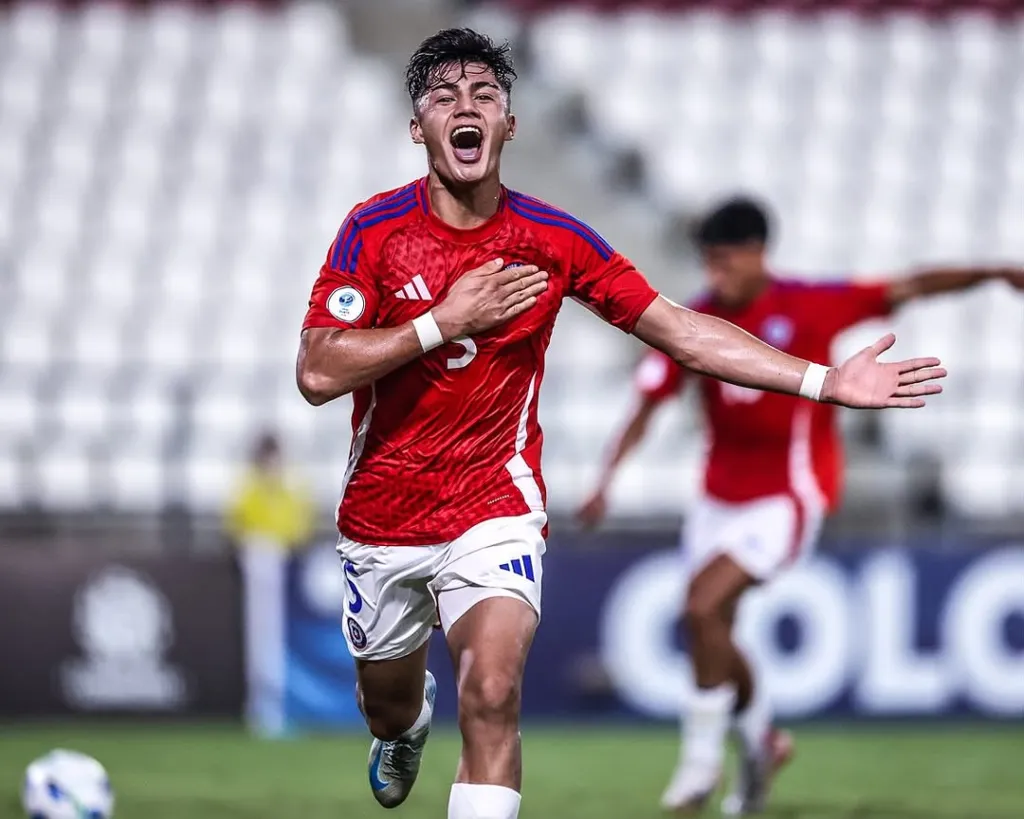 Alonso Olguín, jugador de Colo Colo en la Roja sub 17.
