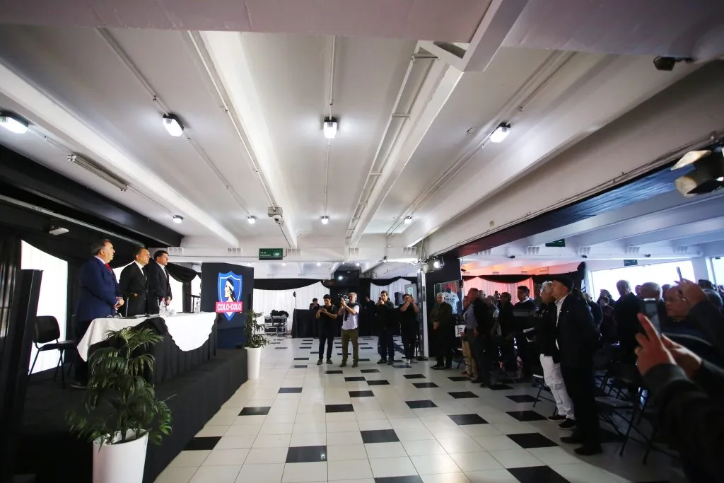 Dirigentes en la Junta Ordinaria de Accionistas de Blanco y Negro. (Foto: Photosport)