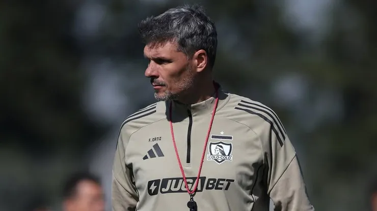 Fernando Ortiz explica su primera polémica medida en Colo Colo.