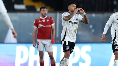 Bolados anota el gol con el que Colo Colo le gana a Iquique.