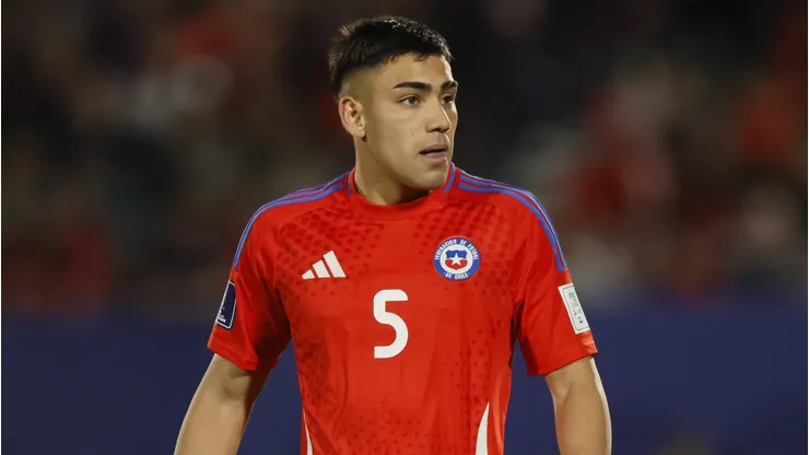 Nicolás Suárez fue titular en el debut de la Roja en el Mundial Sub 20.