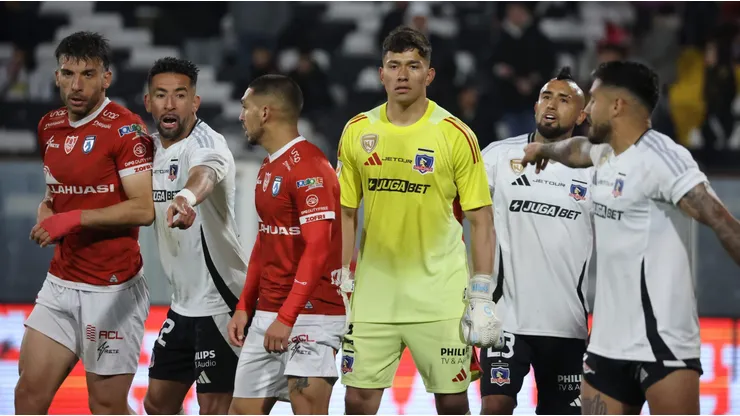 Villanueva se toma con calma las metas a futuro en el arco de Colo Colo.