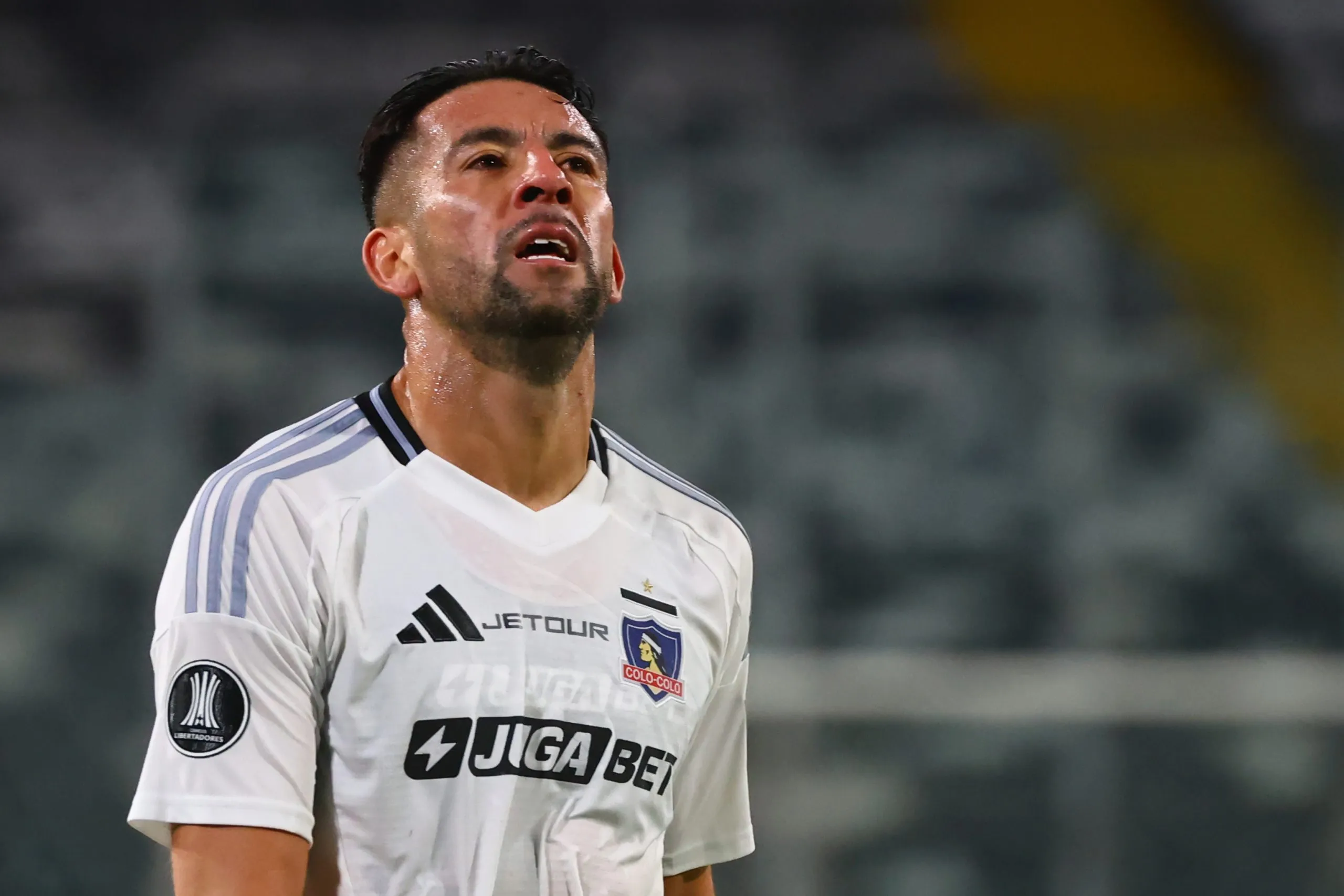 Mauricio Isla fue baja en Colo Colo vs Audax. 