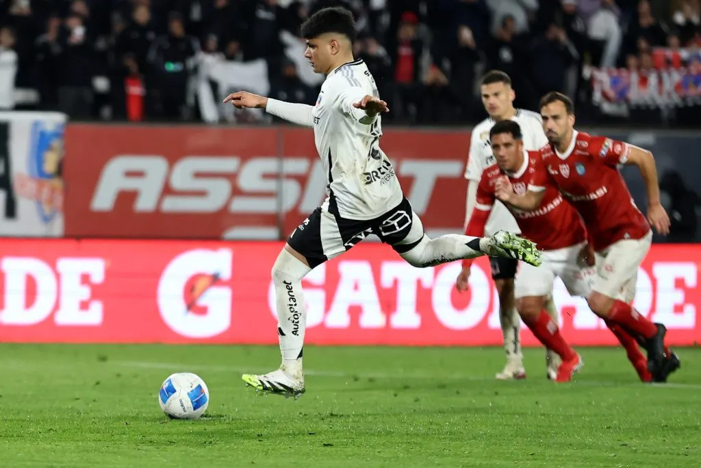 Claudio Aquino anticipa el duelo de Colo Colo ante Deportes Puerto Montt en el amistoso de este miércoles. Foto: Javier Torres/Photosport