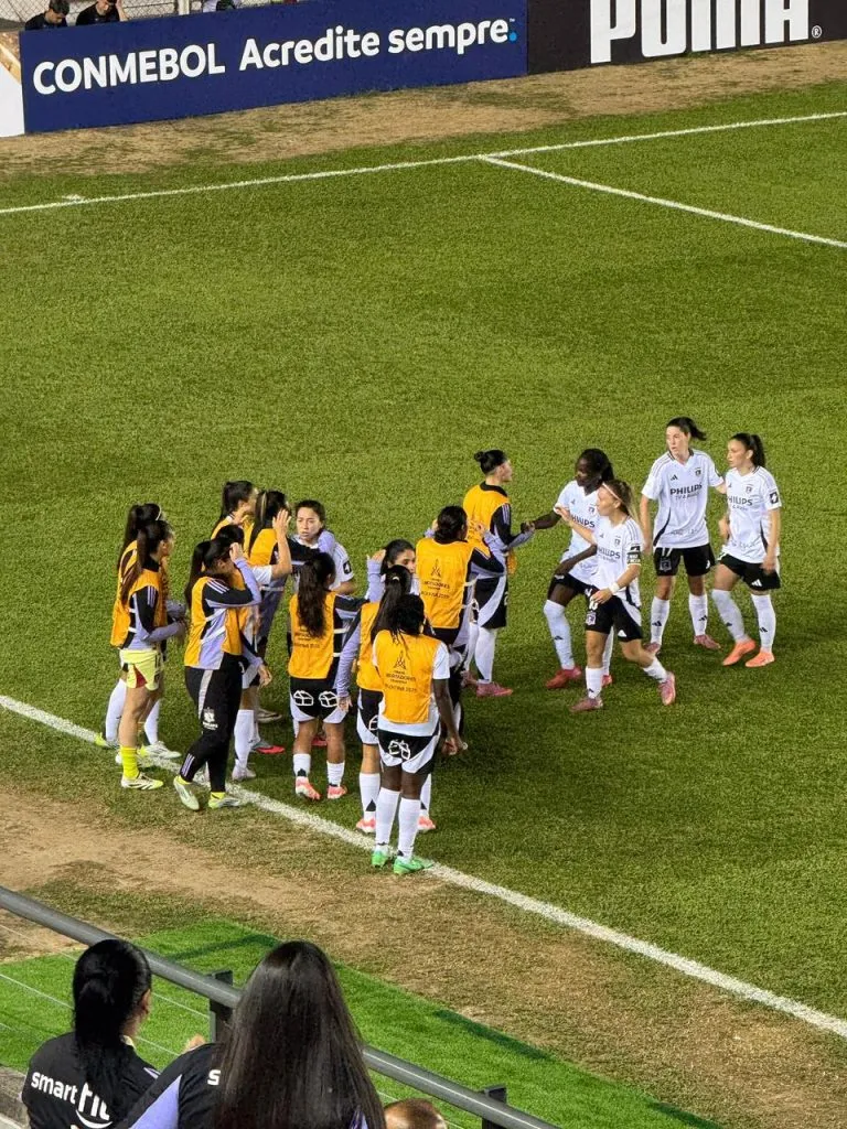 Colo Colo clasificó a cuartos de final de Copa Libertadores. Foto: Dale Albo