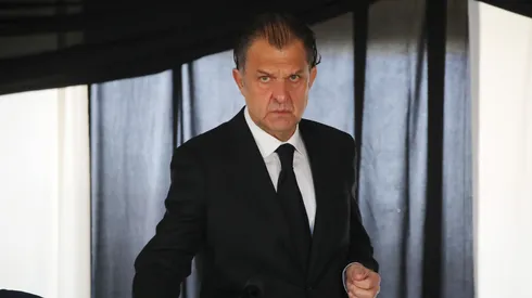 Golpe para Aníbal Mosa en Colo Colo: Estados Financieros de Blanco y Negro son rechazados.