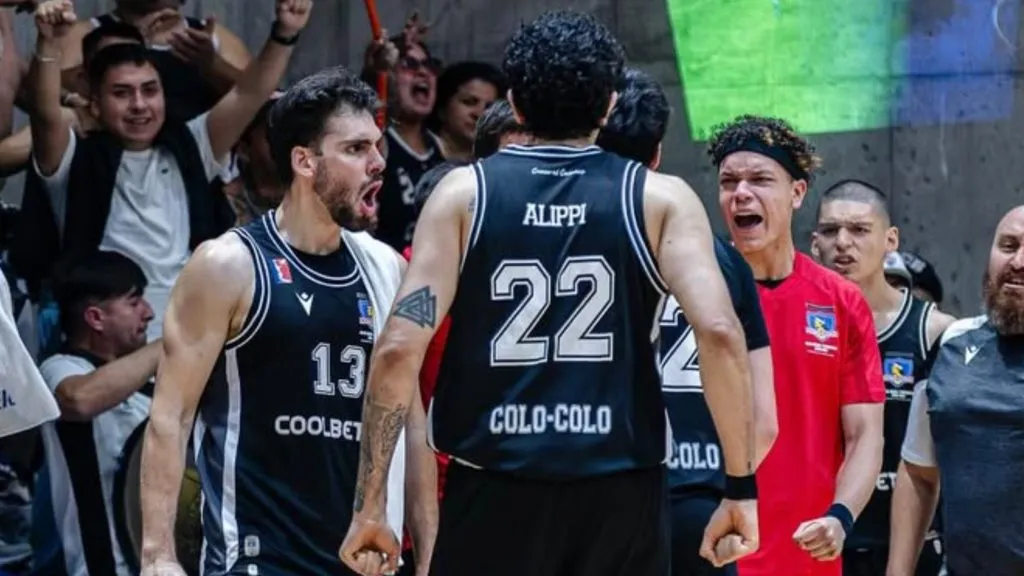 Colo Colo básquet se anotó un tremendo triunfo ante Español de Talca. Foto: CSD Colo Colo.