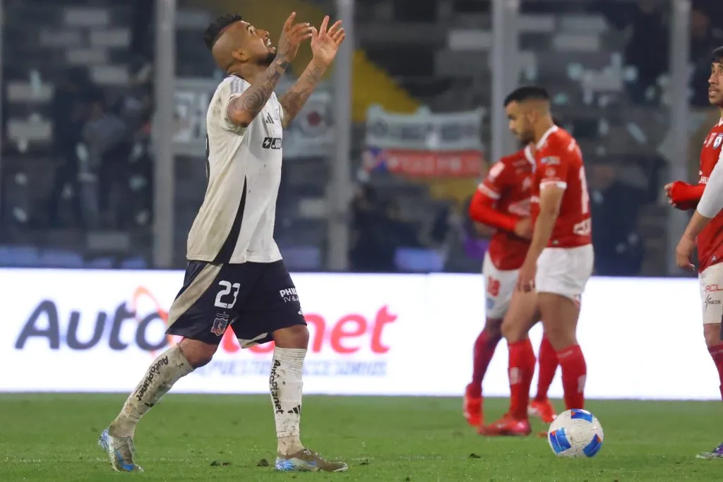 Arturo Vidal en el partido con Iquique. (Foto: Photosport)