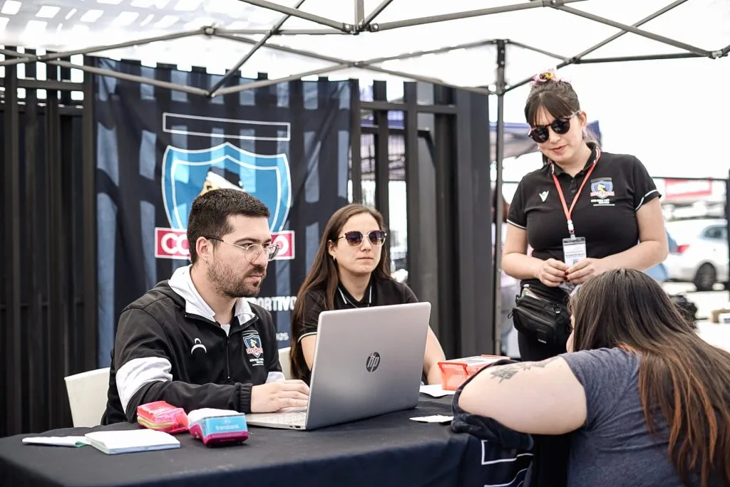 Stands informativos también formaron parte de las actividades en el Estadio Monumental. Foto: CSD Colo Colo.