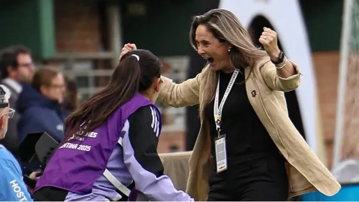 Tatiele Silveira no se achica y deja emotiva arenga en Colo Colo Femenino.