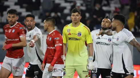 Colo Colo mira atentos los cambios en el fútbol chileno producto de la deuda que mantiene la ANFP y TNT Sports por los partidos no disputados.