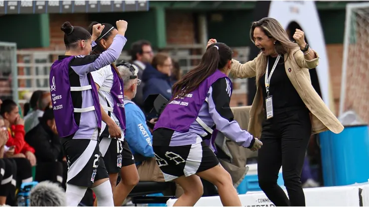 Mosa detalla crecimiento de Colo Colo femenino y equipara reforzar estándar.