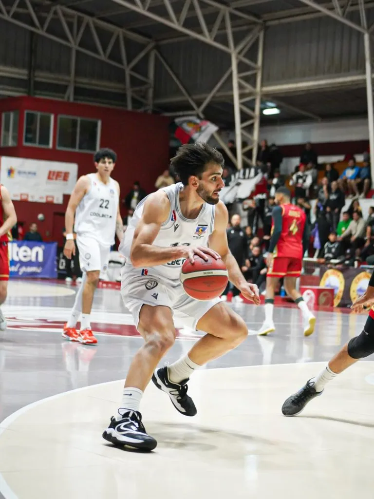 Colo Colo Básquetbol jugará dos partidos en Puente Alto. Foto: CSD Colo Colo.