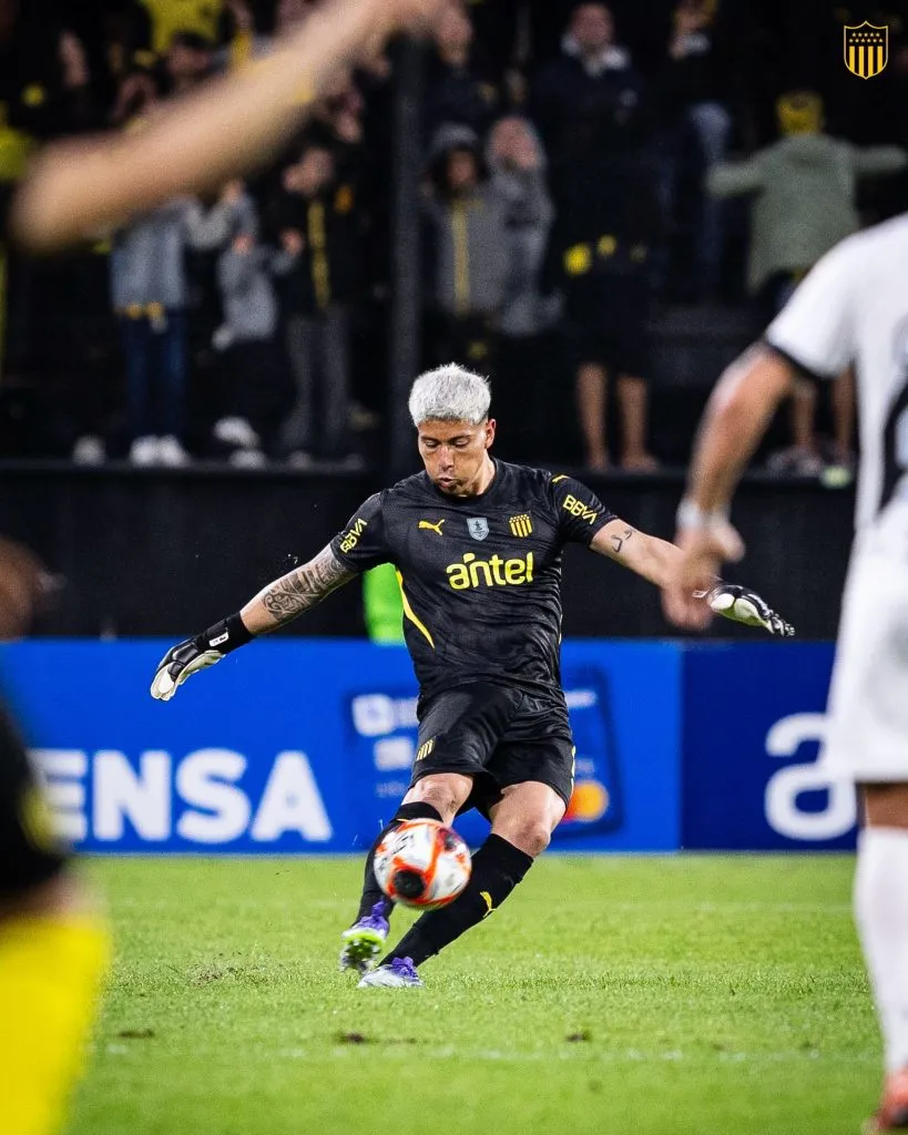 Brayan Cortés en Peñarol. (Foto: @OficialCAP)