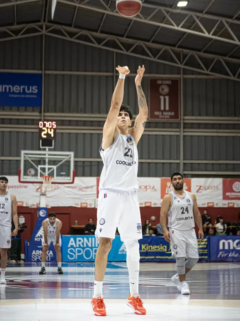 Franco Alippi ya ha sumado partidos junto a Colo Colo. Foto: pereira.fut5/Instagram