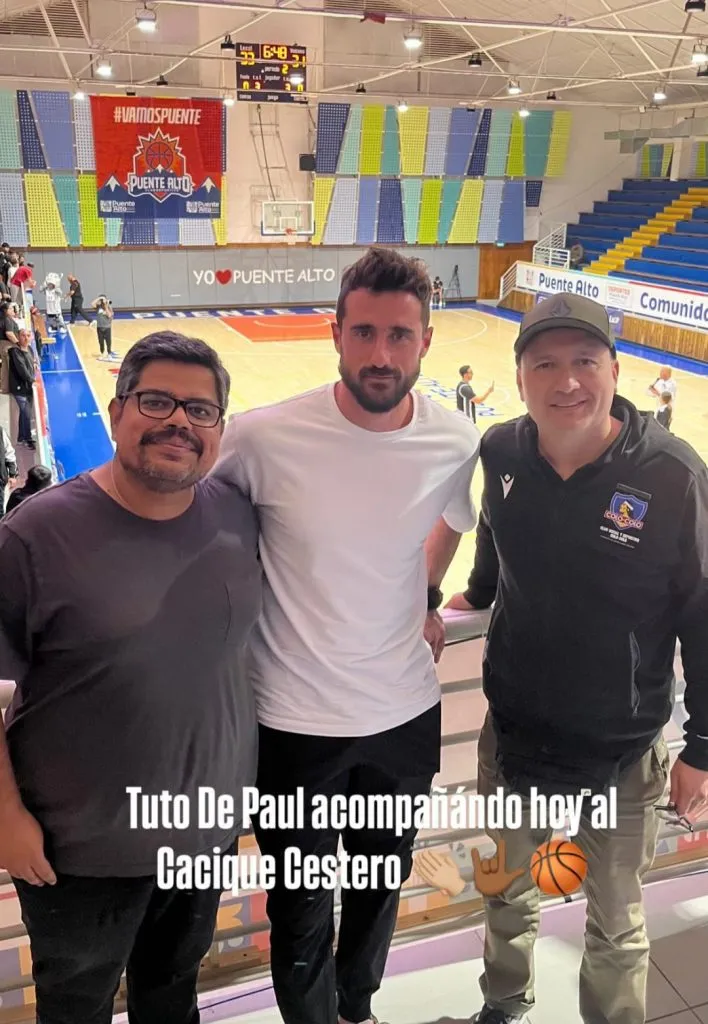 Fernando de Paul acompañando al Colo Colo básquetbol. (Foto: colocolo.basquetbol)