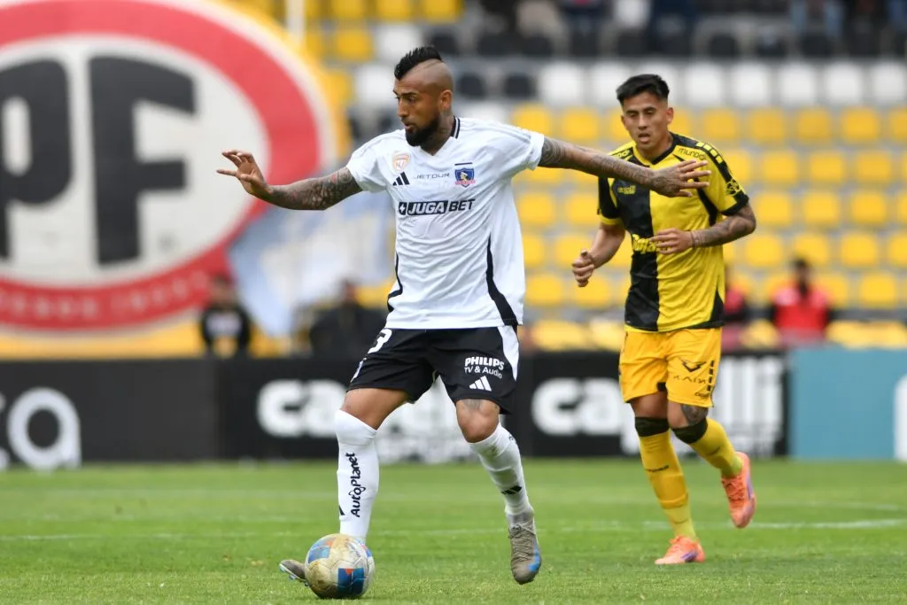 Arturo Vidal analizó la derrota de Colo Colo y valoró lo que, a su juicio, es la mejora de la mano de Fernando Ortiz. Foto: Alejandro Pizarro Ubilla/Photosport