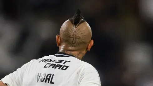 Revelan un gesto de Arturo Vidal con los jugadores de un club del fútbol chileno.