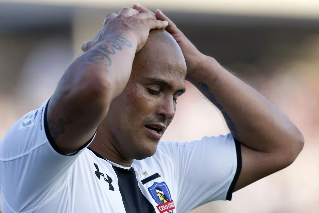 Humberto Suazo y su mayor pena en Colo Colo. Imagen: Andres Pina/Photosport