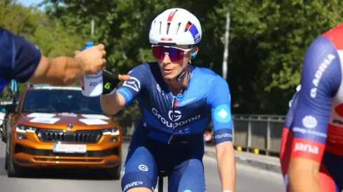 Es francés, competirá en el Mundial de Ciclismo Pista y realiza llamativo comentario sobre Colo Colo.