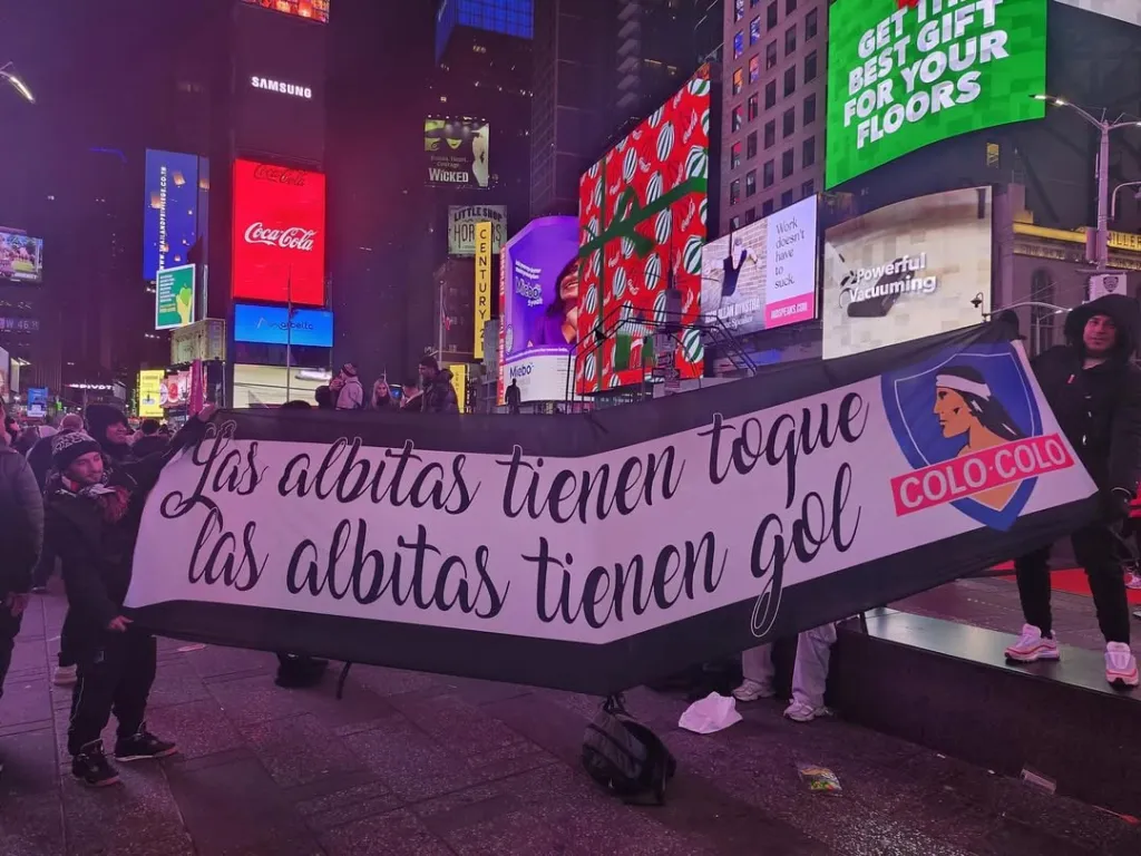 Colo Colo New York en el Times Square.