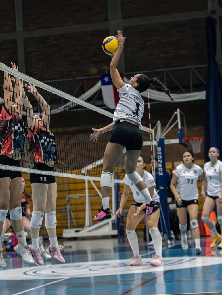Colo Colo Voleibol quiere seguir en buen camino. Foto: CSD Colo Colo.