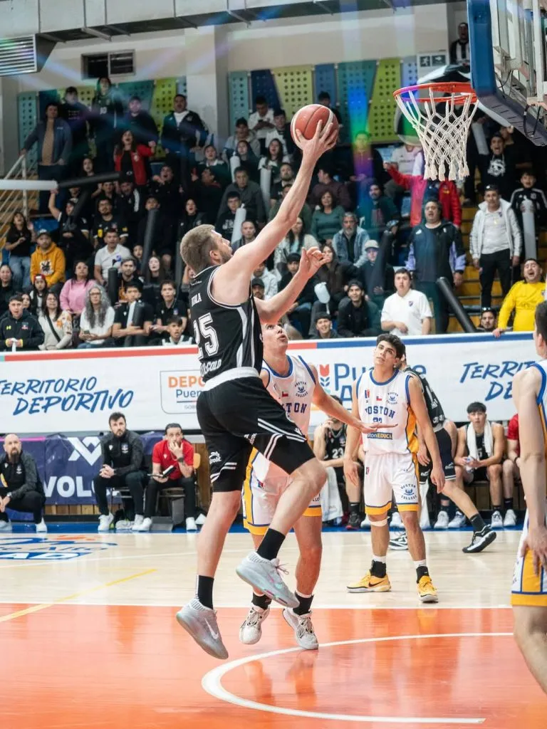 El Cacique se ilusiona con entrar a la Copa Chile y a los playoffs del Transición de la Liga Nacional de Básquetbol. Foto: CSD Colo Colo