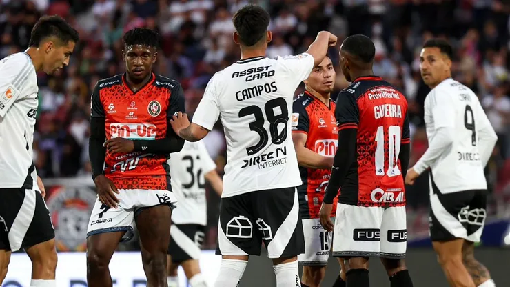 Víctor Campos ya debutó en Colo Colo. | Imagen: Photosport.