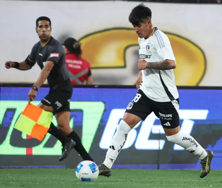 Víctor Campos tuvo su debut oficial en Colo Colo | Foto: Colo Colo