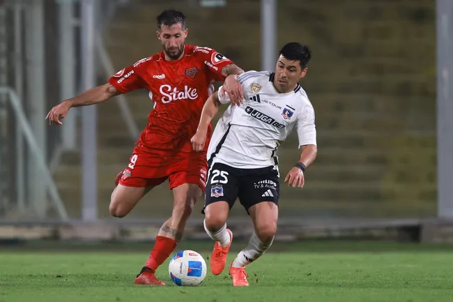 Colo Colo se volverá a verse las caras ante Ñublense. Imagen: Felipe Zanca/Photosport