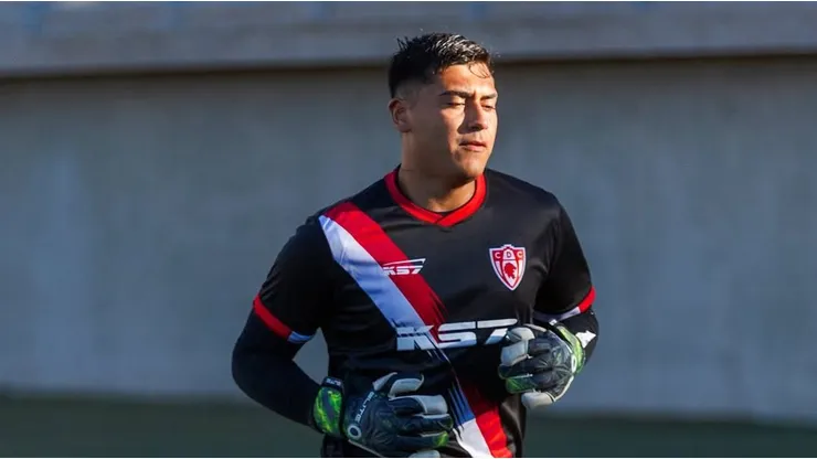 DT de Copiapó envía mensaje por futuro de Fierro y posibilidad de volver a Colo Colo.