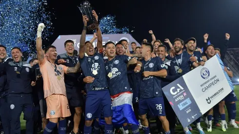 Jugó en Boca Juniors, pudo ser refuerzo de Colo Colo y hoy es campeón histórico en Argentina.