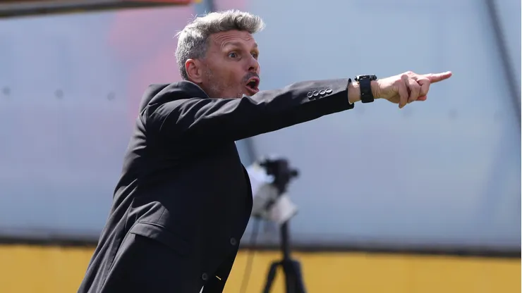 El gran dolor de cabeza que complica a Fernando Ortiz en Colo Colo