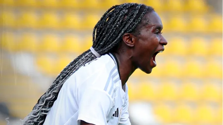 Mary Valencia dejó a Colo Colo con un pie en la semifinal de la Liga Femenina 2025.