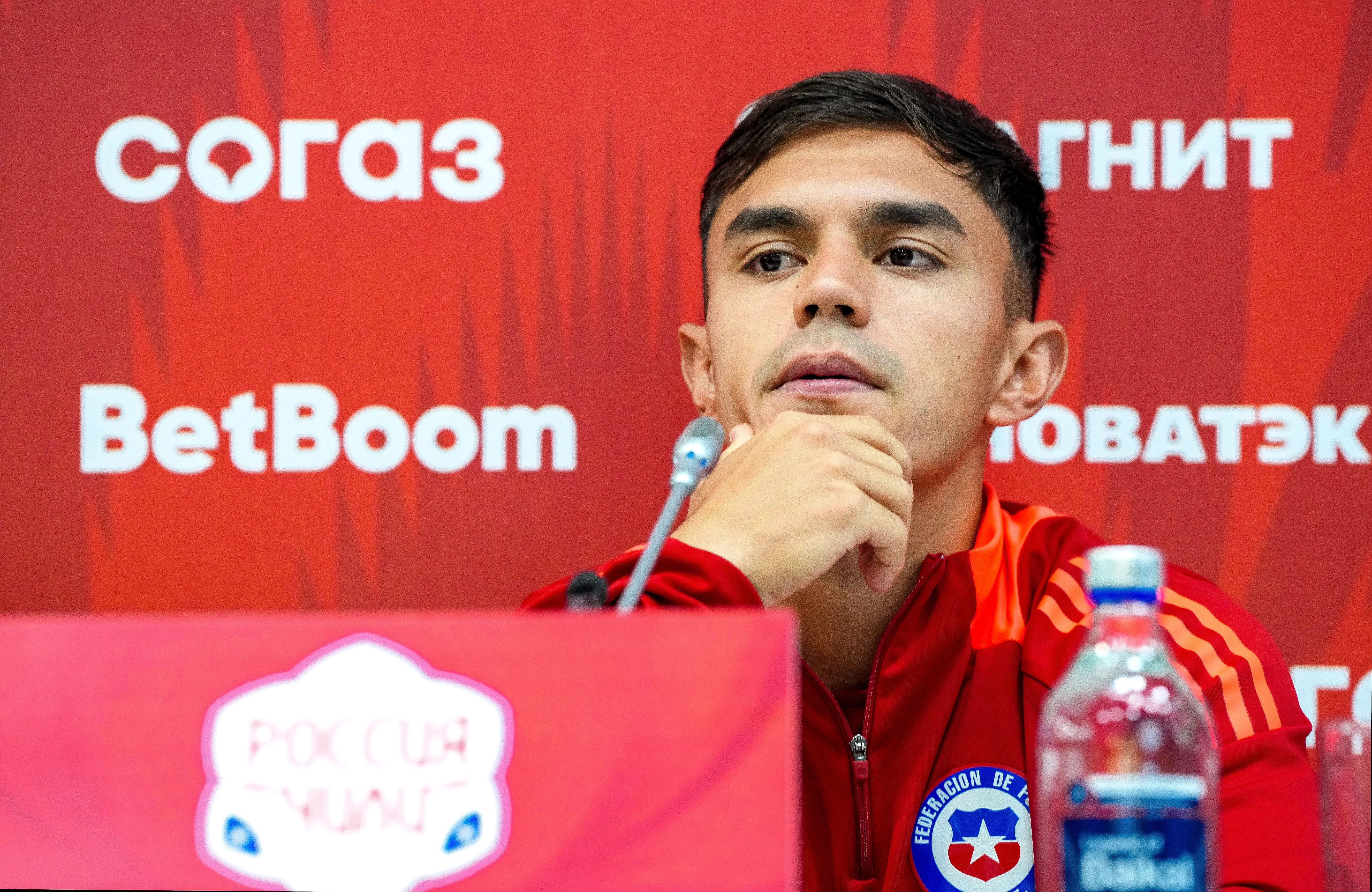 Vicente Pizarro estuvo en conferencia de prensa previo al duelo de Chile con Rusia por la fecha FIFA de noviembre. Foto: SIPA/PHOTOSPORT.