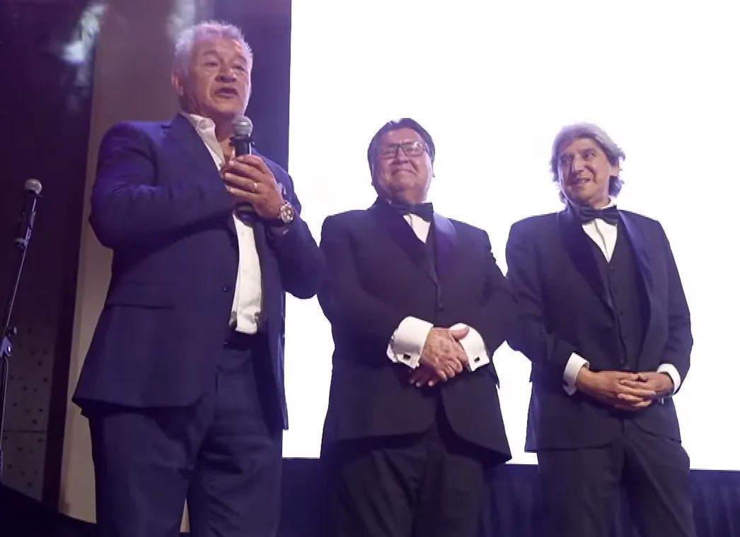 Borghi fue uno de los que recibió el Cacique de Oro en la gala de CCDTLT | Foto: Colo Colo