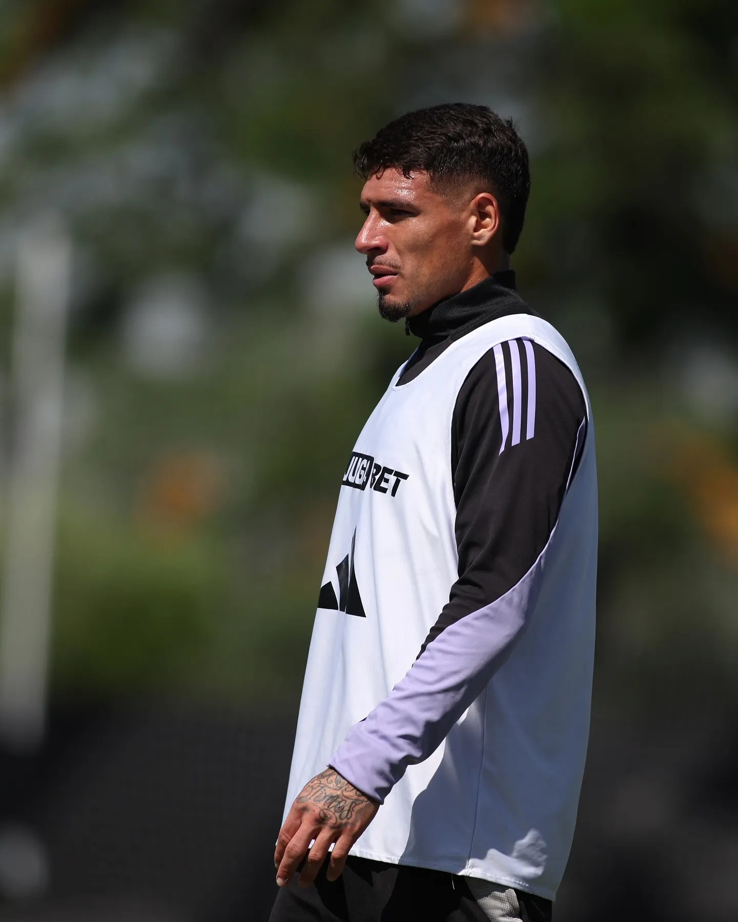 Alan Saldivia en los entrenamientos del primer equipo. (Foto: Colo Colo)