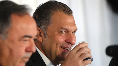 Aníbal Mosa se refiere a la búsqueda de refuerzos para Colo Colo.