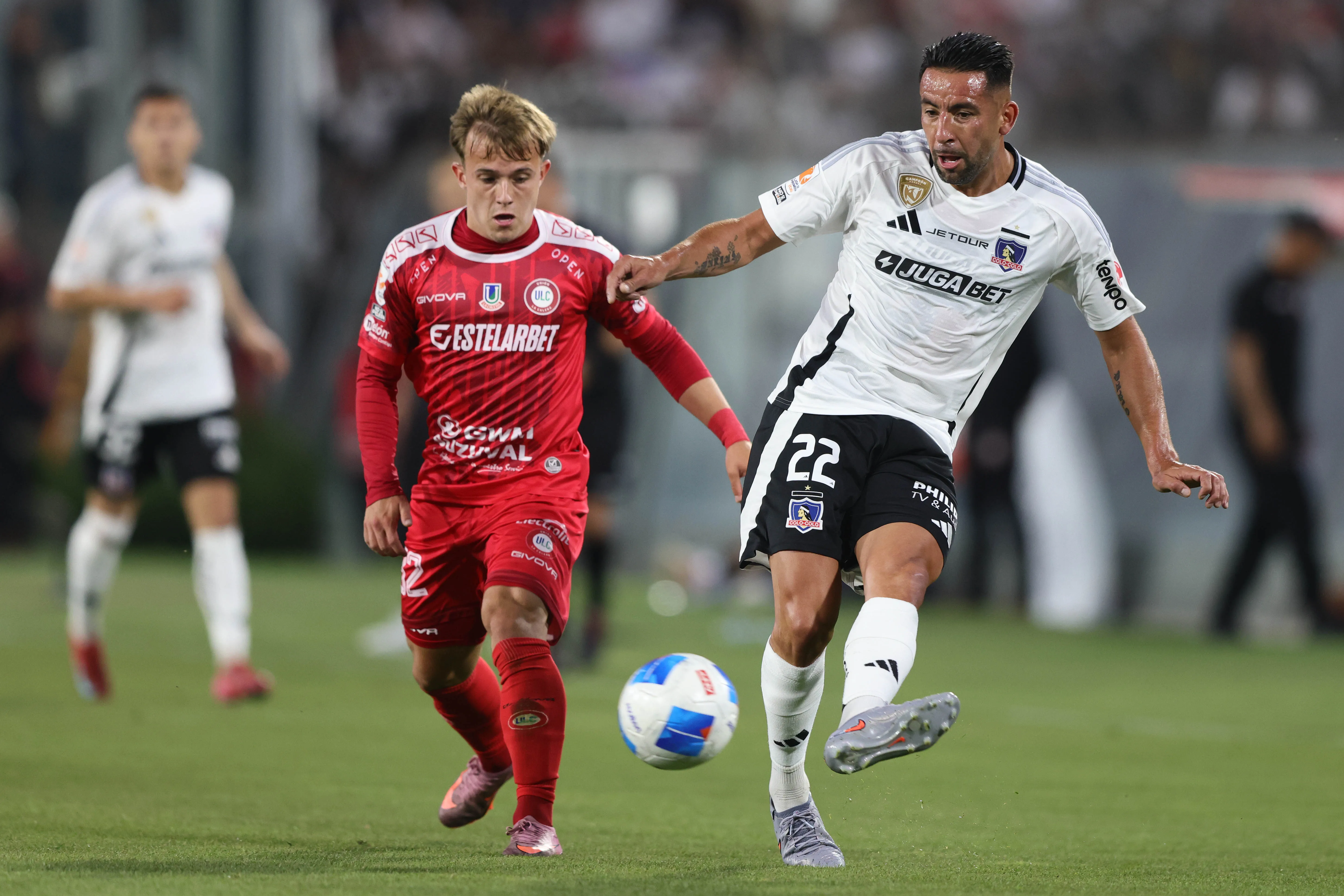 Claudio Borghi elogió a Mauricio Isla y sostuvo que ante Unión La Calera, disputó su mejor partido en el Cacique. 