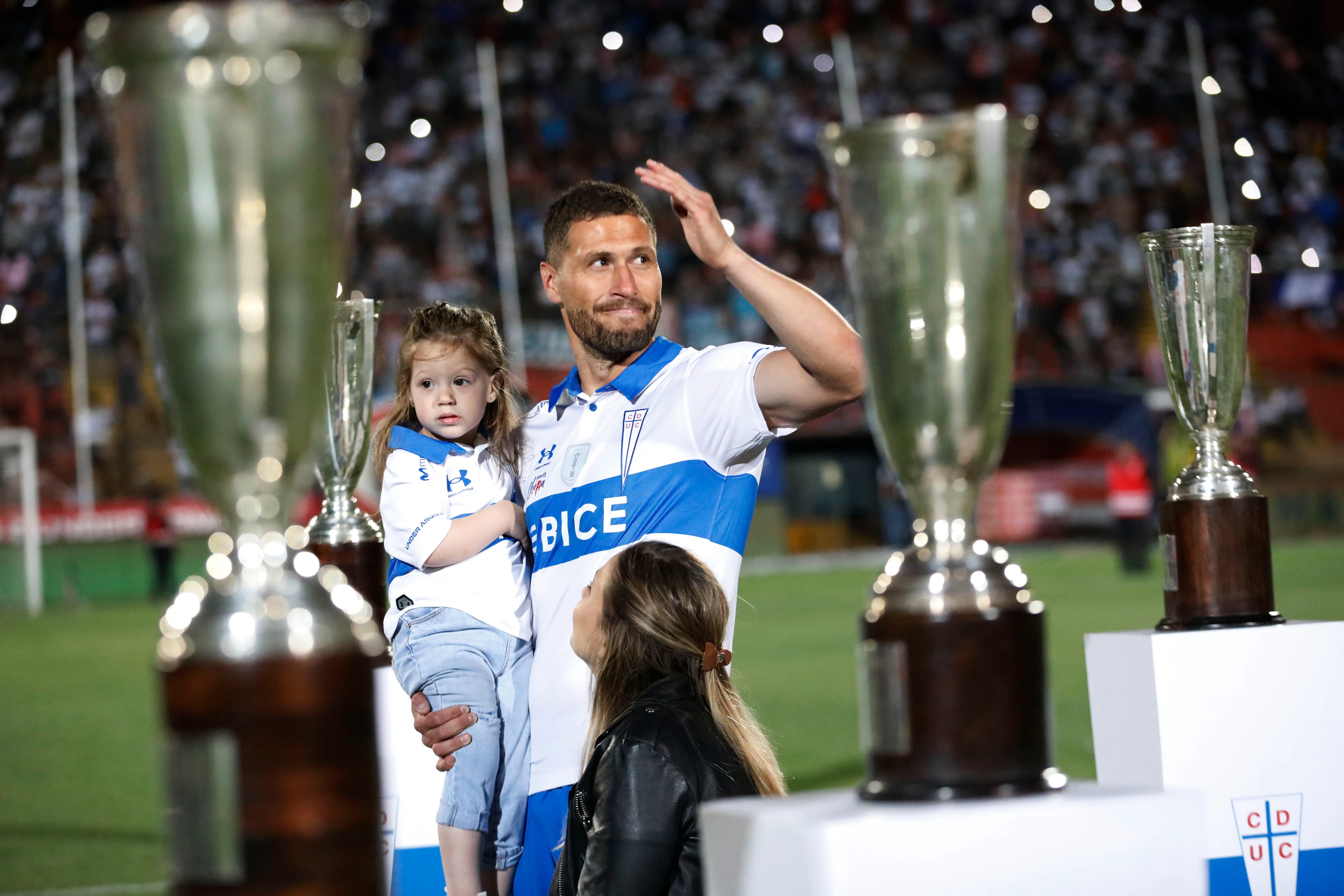 Germán Lanaro es un emblema del último tiempo de Universidad Católica, totalizando 10 títulos en la institución, y pudo venir en 2017 a Colo Colo. Foto: Dragomir Yankovic/Photosport