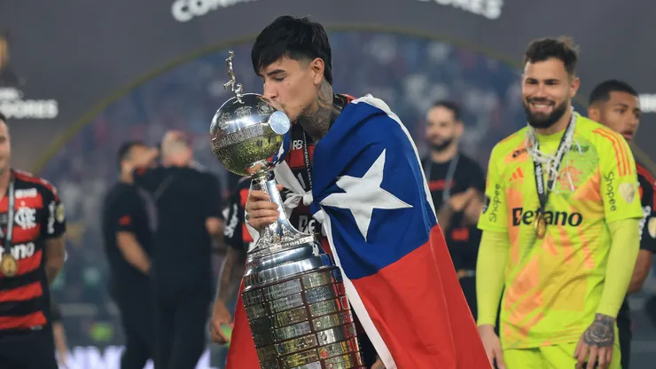 Erick Pulgar es campeón de la Copa Libertadores.