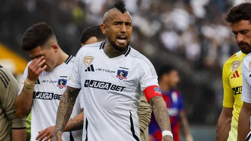 Arturo Vidal avisó que se quedará en Colo Colo por su contrato.