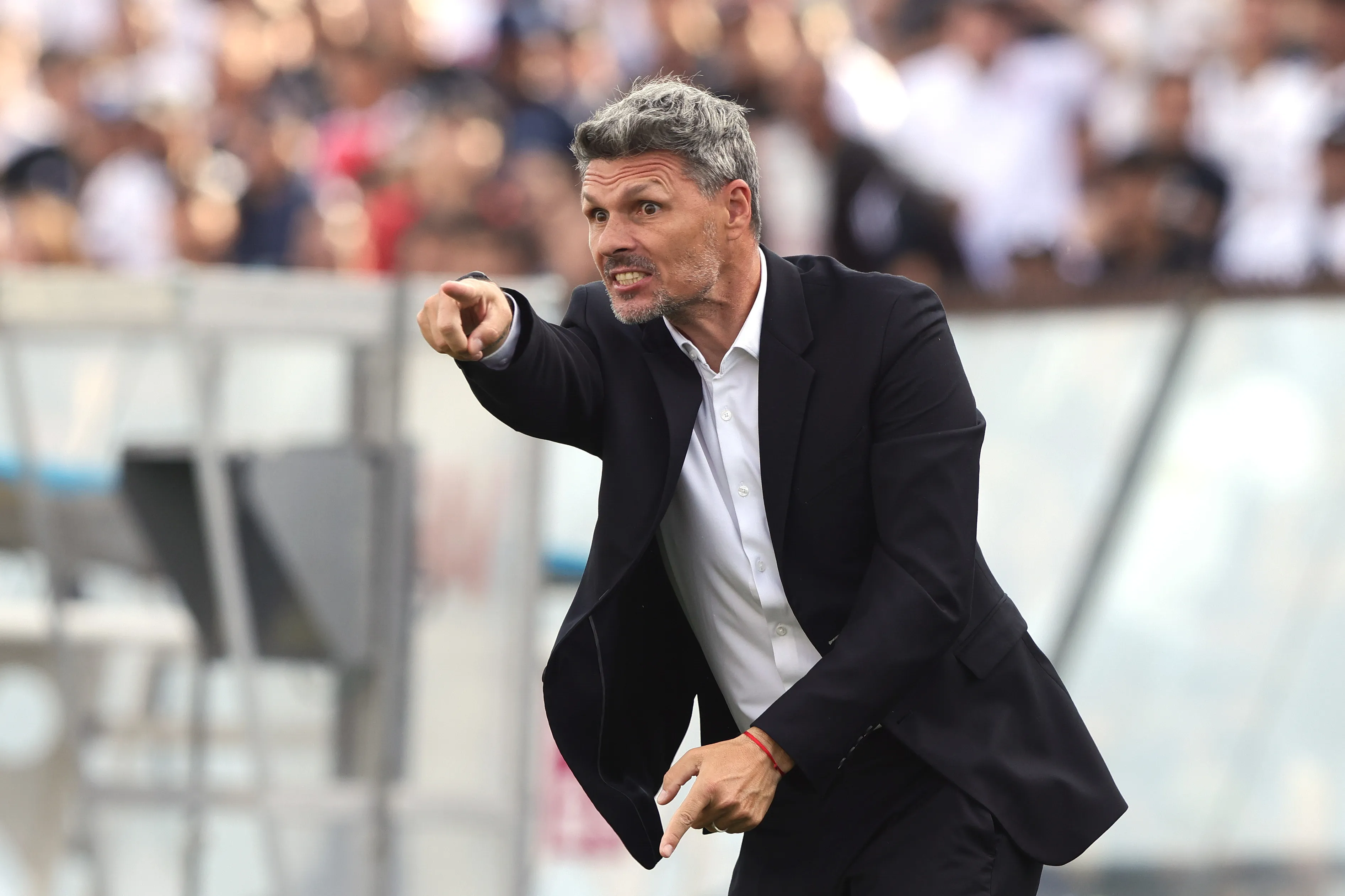 Fernando Ortiz hipotecó sus opciones de continuar en el Cacique luego de quedar fuera de la Copa Sudamericana. 