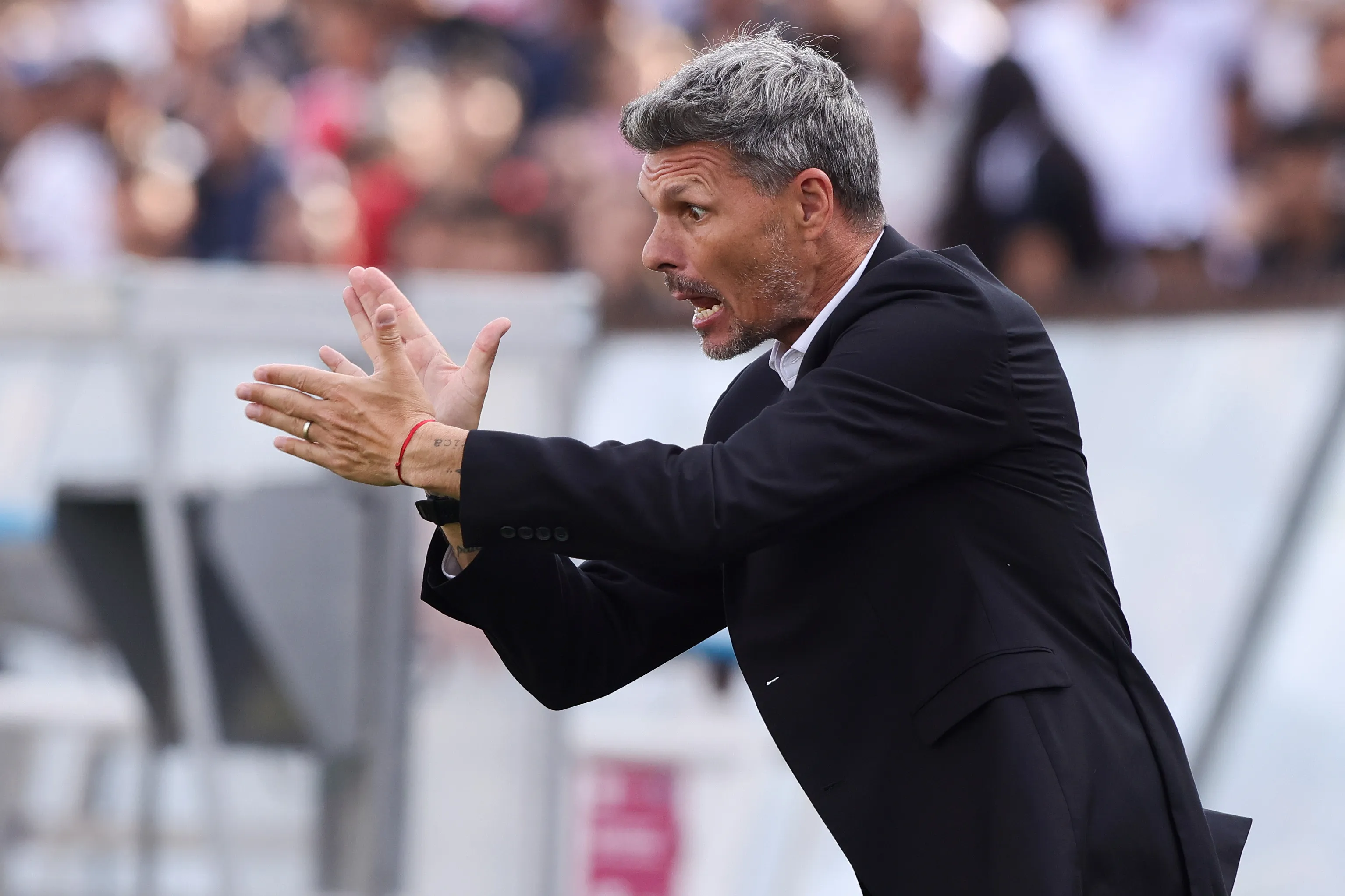 El Tano recibió duras críticas por parte del último ídolo del Cacique.