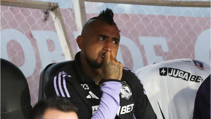 Revelan la decisión que toma Arturo Vidal por su futuro en Colo Colo para el 2026.