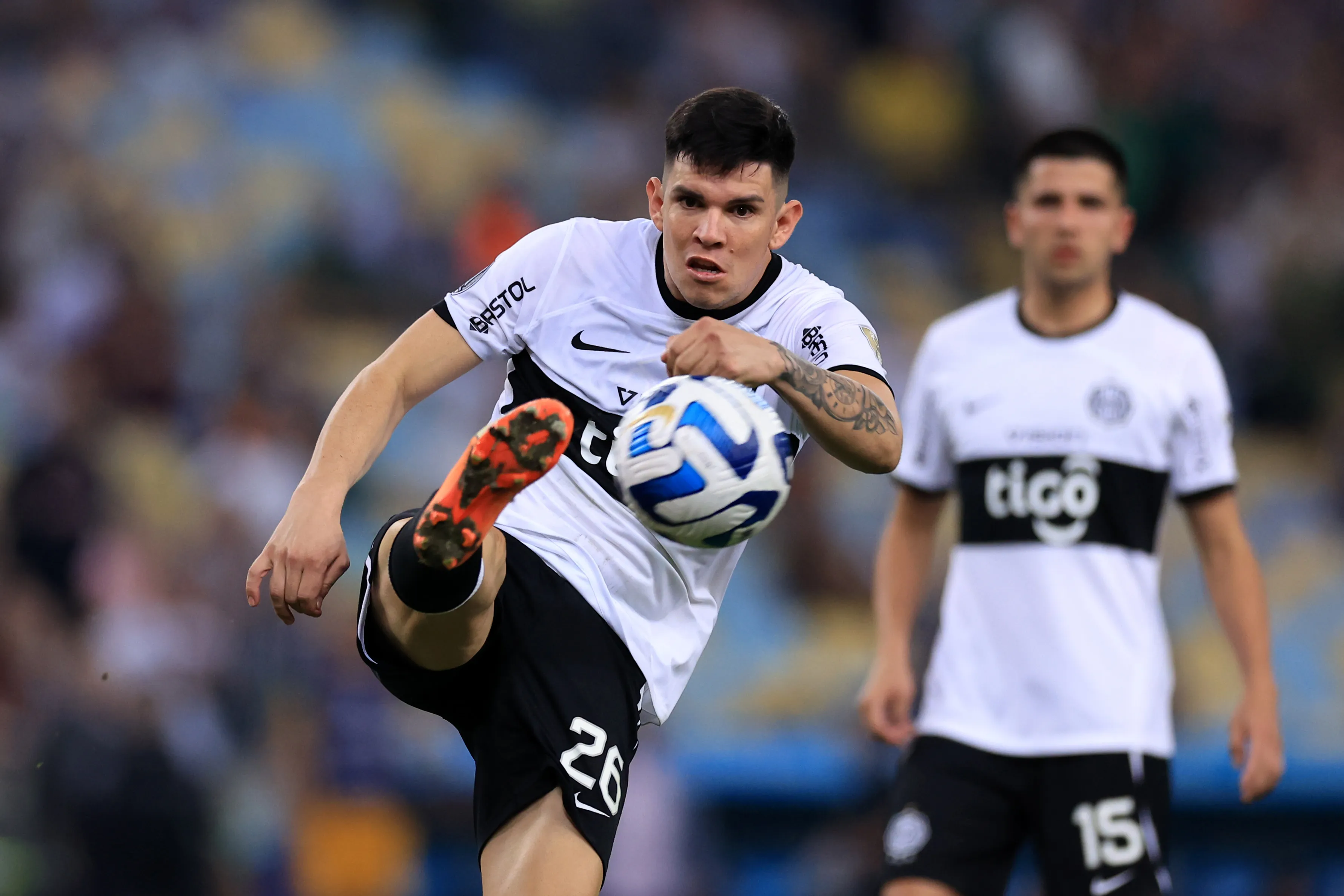 Junior Barreto, defensor de Olimpia, fue ofrecido a Colo Colo | Foto: Getty