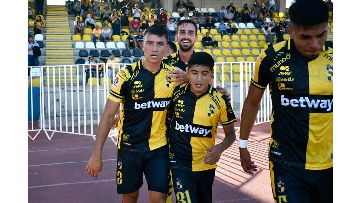 ¿Será nuevo refuerzo? Colo Colo tendrá competencia para contratar a Bruno Cabrera
