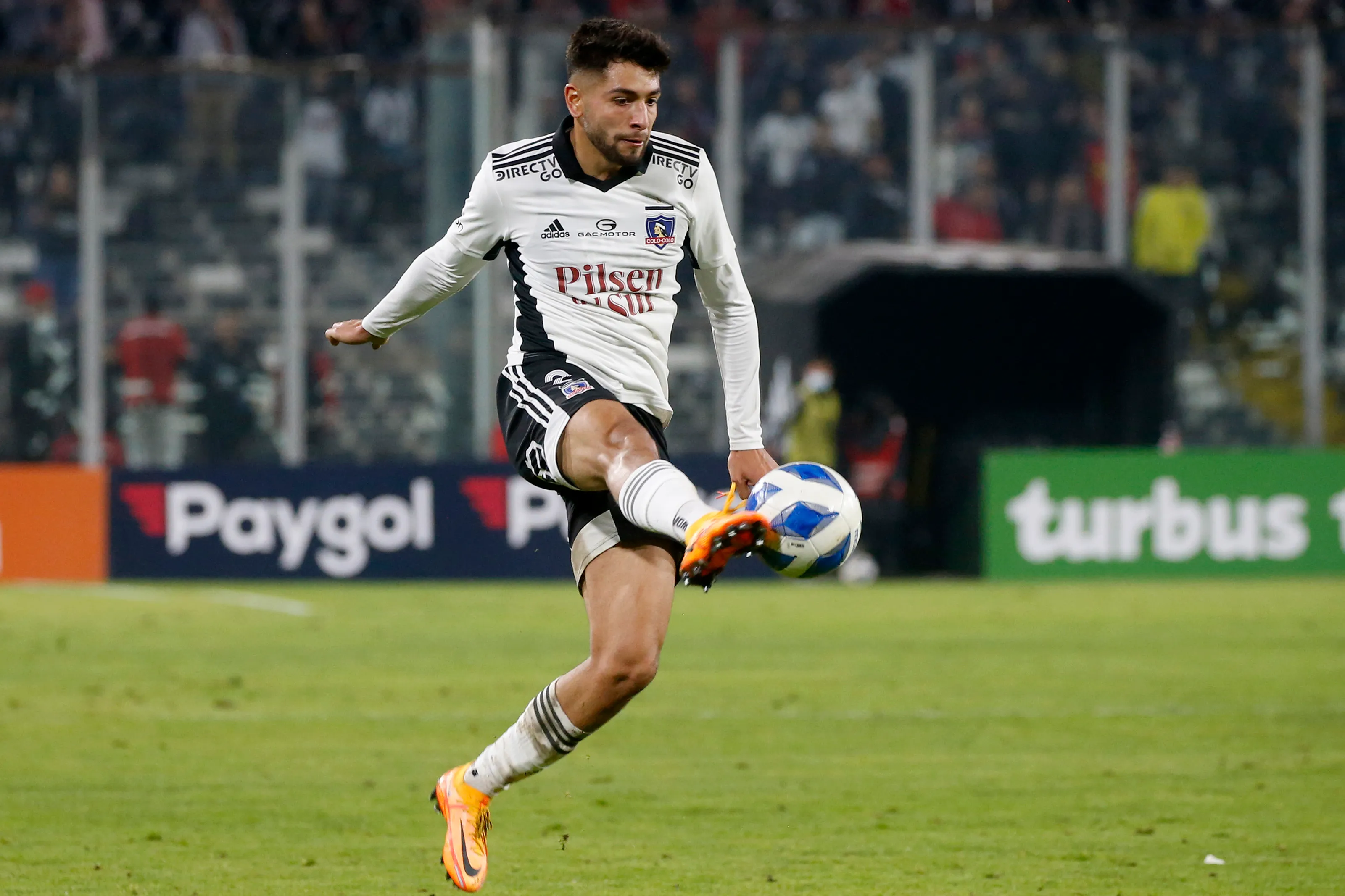 Rojas vuelve al Estadio Monumental. Imagen: Jonnathan Oyarzun/Photosport