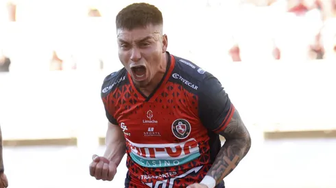 Colo Colo no se rinde por Popín Castro y sigue en conversaciones con Deportes Limache.